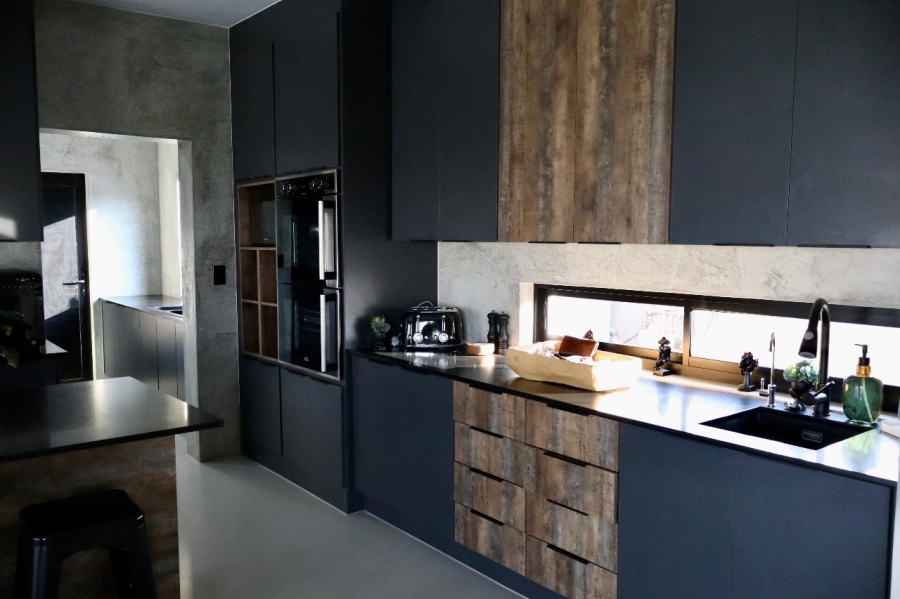 5 Bedroom Property for Sale in Cashan North West